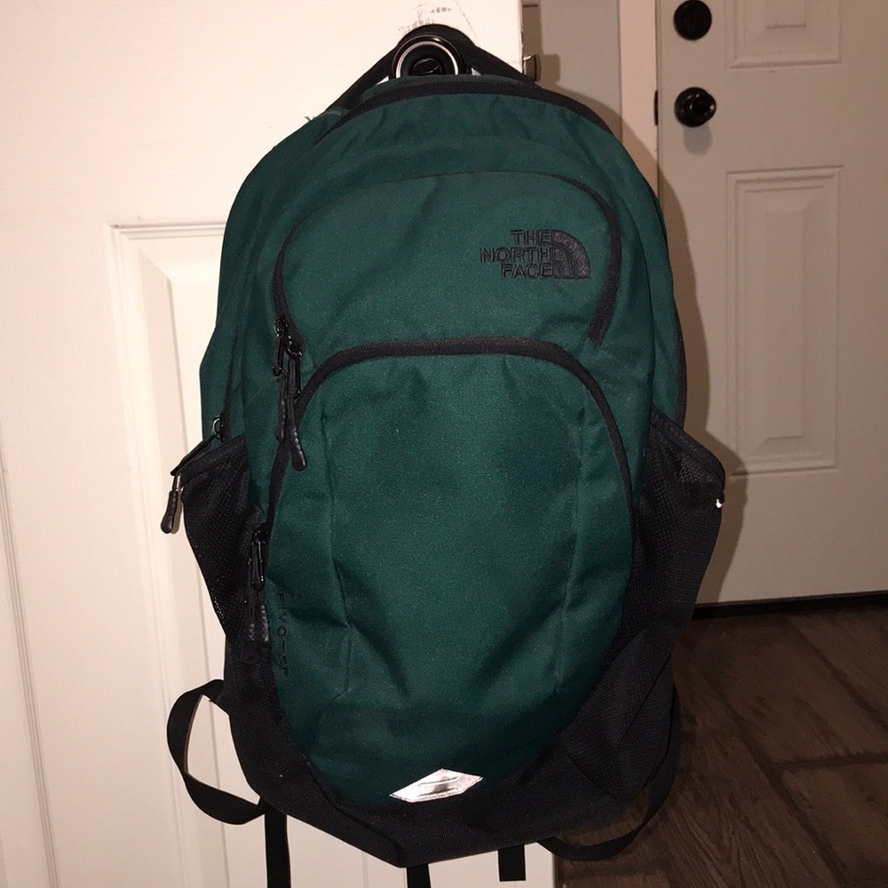 North Face hunter green backpack (GREAT SHAPE)